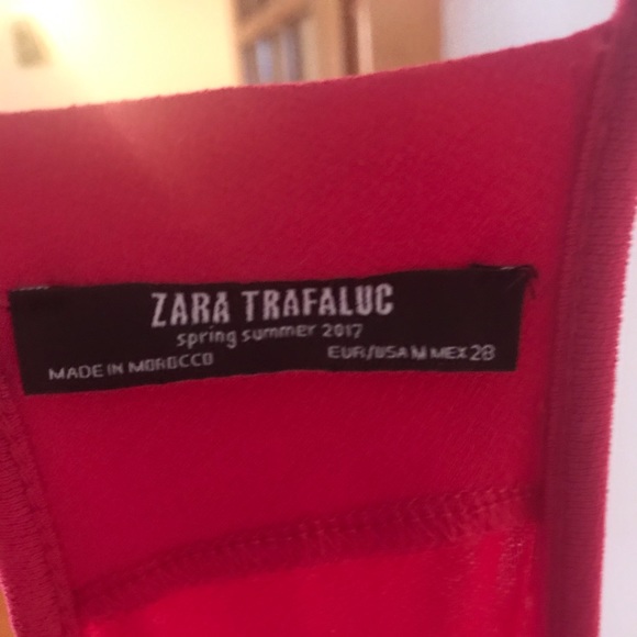 Magenta Zara jumpsuit made in Moroco NWOT, strechy - Picture 6 of 6